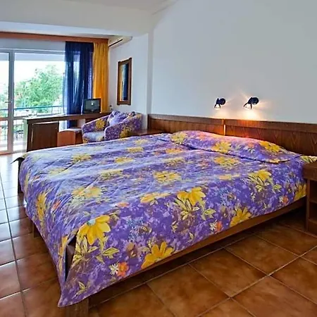 Regina 3* Sluneční pobřeží